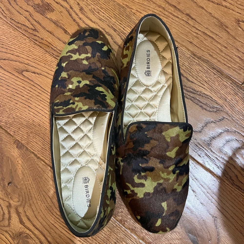Like new Birdies Starling Camo flats size 7.5M